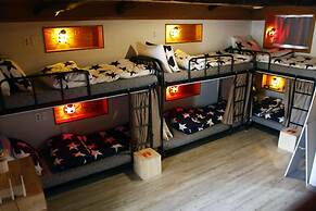 Bori Guesthouse - Hostel
