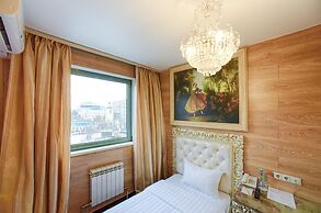 SunFlower Avenue Hotel