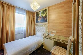 SunFlower Avenue Hotel