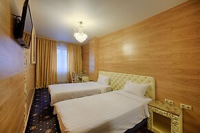 SunFlower Avenue Hotel