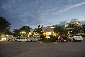 Palm Park Hotel