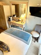 Avalon House Hotel