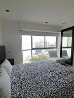 Luxury Suites Riverfront GYE