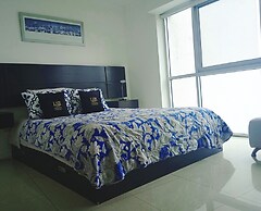 Luxury Suites Riverfront GYE