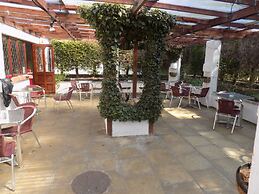 The Cottage Inn Hotel