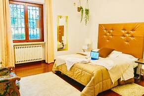 Vitti's Home Verona