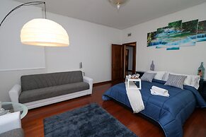 Vitti's Home Verona