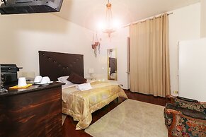 Vitti's Home Verona