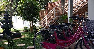 Aura City Hostel
