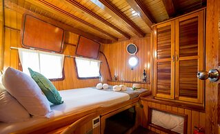 Dm Yachting - 7 Night Cruise Sun-Sun