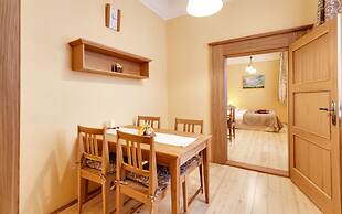 Karlova 25 Apartments