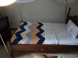 Golden Peace Hotel