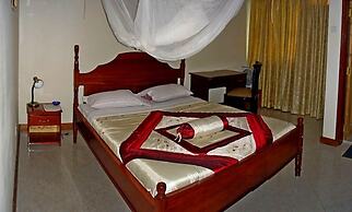 Golden Peace Hotel
