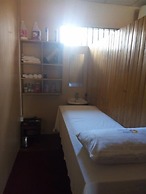 Golden Peace Hotel