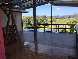 At Trin Khao Kho