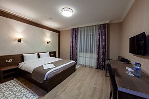 Sacvoyage Hotel