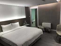 Golden Garden Hotel