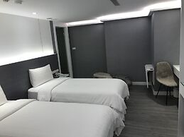 Golden Garden Hotel