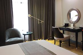 Holiday Palace