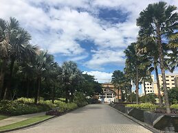Holiday Palace