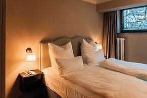 Mimosa Hotel