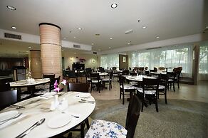 TF Riverside Hotel