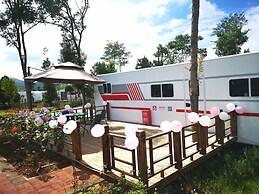 Micheng RV Lijiang Camping