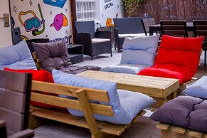 Hostel BU93