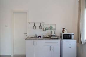 Hostel BU93
