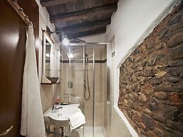 A Few Steps to The Duomo Amazing 4BD Apt