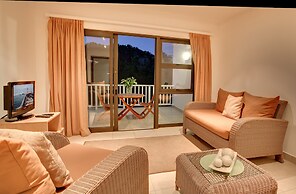 Limoni Luxury Suites