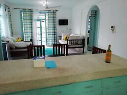 Sun n the Sea House