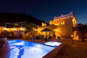 Nikolas Villas Kamilari