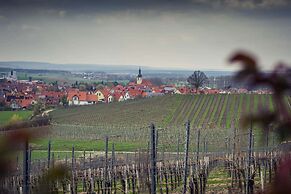 Landhotel & Weingasthof Schwarzer Adler