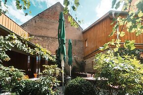 Landhotel & Weingasthof Schwarzer Adler