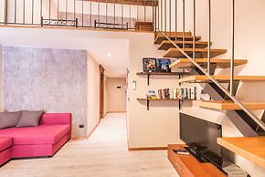 A Few Steps to The Duomo Elegant 2BD Apt
