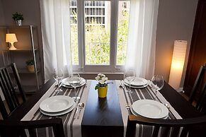 Cute & Spacious Eixample Apartment