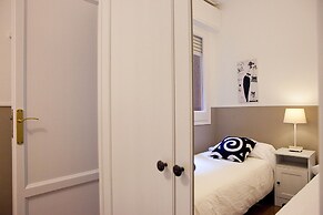 Cute & Spacious Eixample Apartment