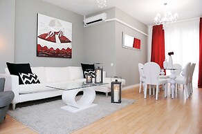 Amazing City Center Apartment