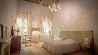 Breathtaking 4BD Apt 5min Walk to Duomo