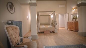 Breathtaking 4BD Apt 5min Walk to Duomo