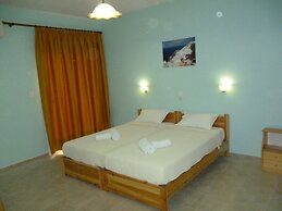 Alexandros Guest House
