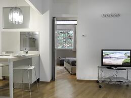 GetTheKey Hills Garden Apartment