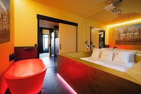 SUPPER Hotel