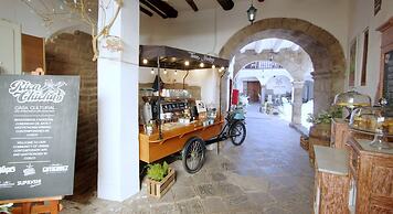 Casa Montesinos Boutique