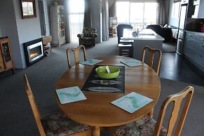 Mackenzie Apartments & Suites