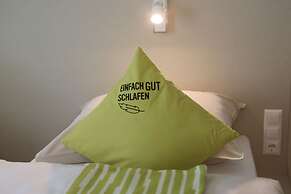 Smart Motel