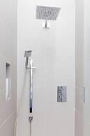 Beautifully Modernised New Town Home