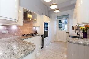 Beautifully Modernised New Town Home