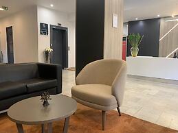 Hotel Nina